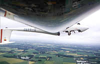 Eine ASK-21 im Rückenflug